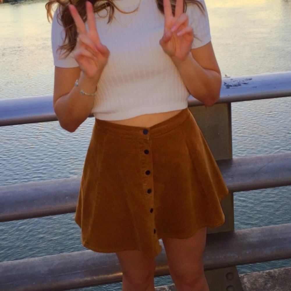 Tan/brown Corduroy skirt with buttons!